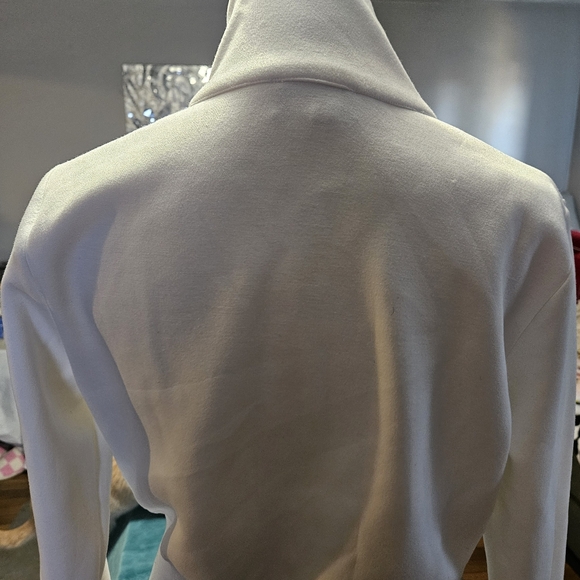 Gracia Ivory Ruffled Zip-Up Jacket - Picture 4 of 7